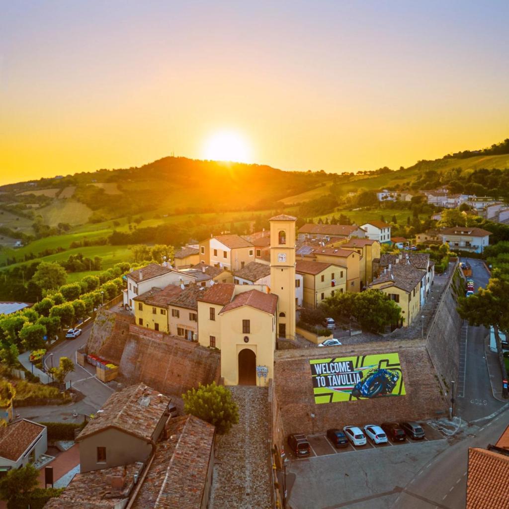 Bed and Breakfast La Sosta Di Guido A Tavullia Exterior foto