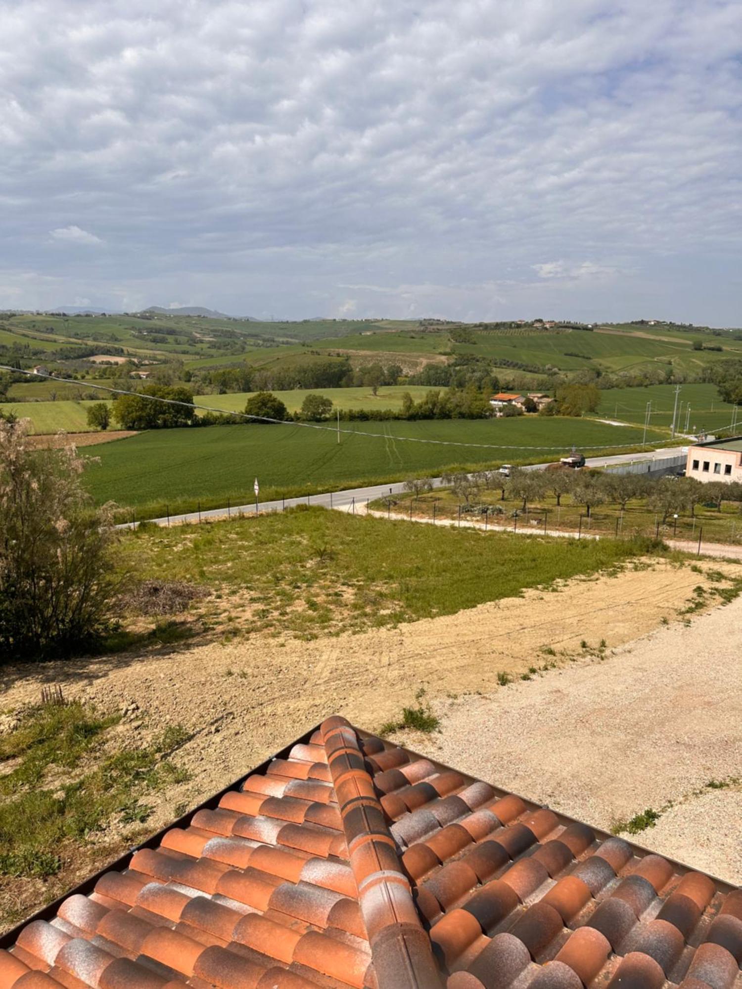 Bed and Breakfast La Sosta Di Guido A Tavullia Exterior foto