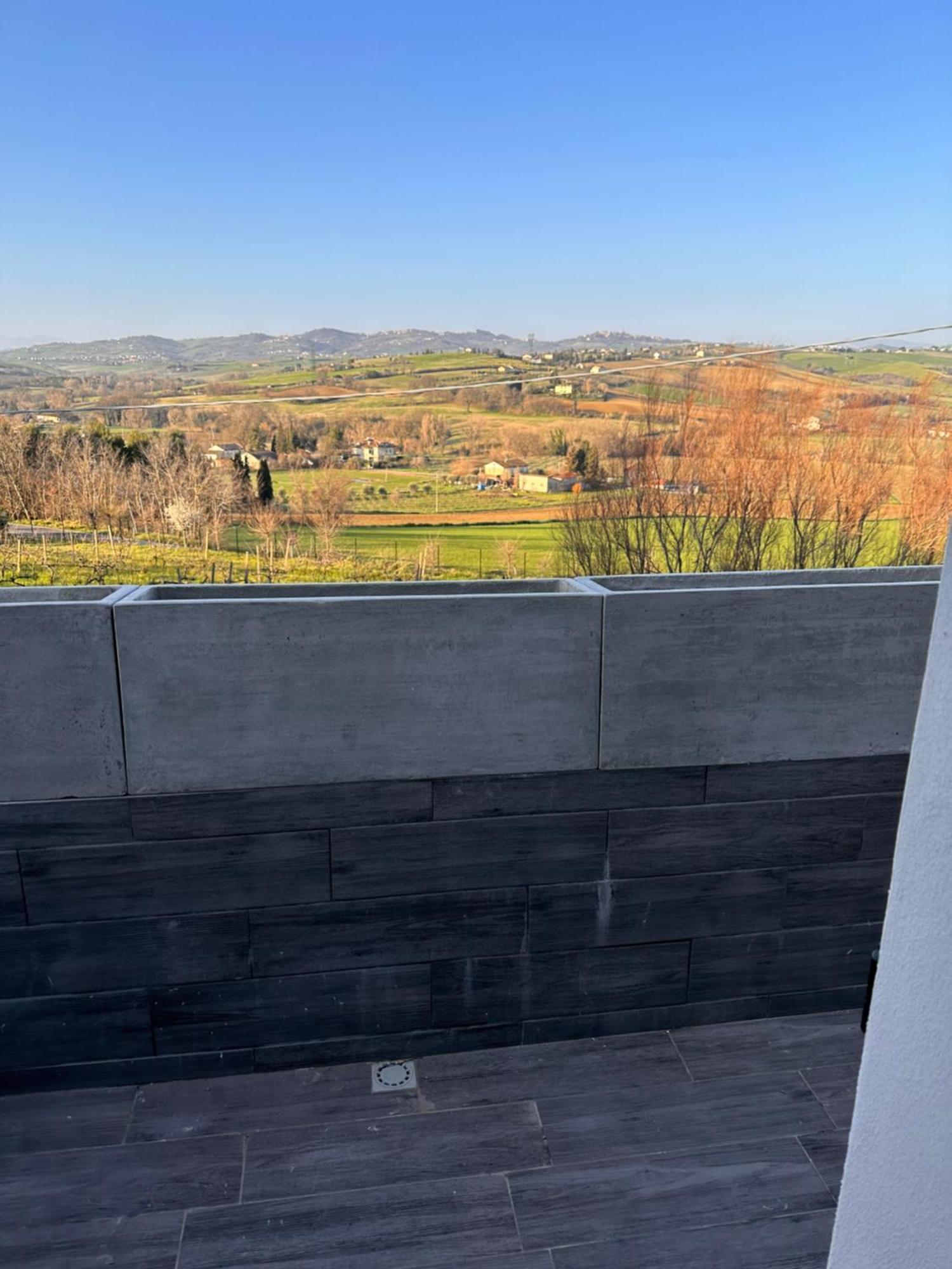 Bed and Breakfast La Sosta Di Guido A Tavullia Exterior foto